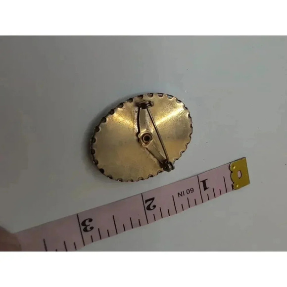 Vintage Floral Brooch | Gold Tone Botanical Cottagecore Pin - Picture 4 of 6